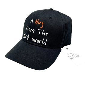 A Hug From The Art World Cap - Black Cotton | English
